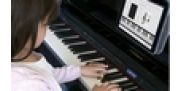 Допоможіть своїй дитині вчитись грати на правильному фортепіано